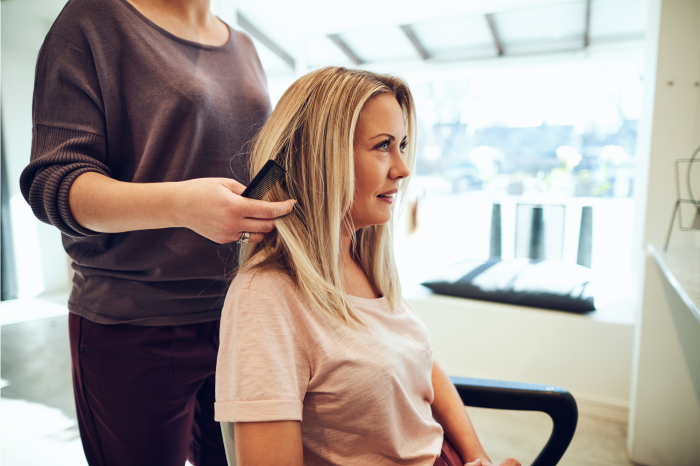 Cabelo Loiro e Liso é Possível? Artigo de Bruno Chimenes para o Blog Grandha. Tioglicolato de AMP Grandha.